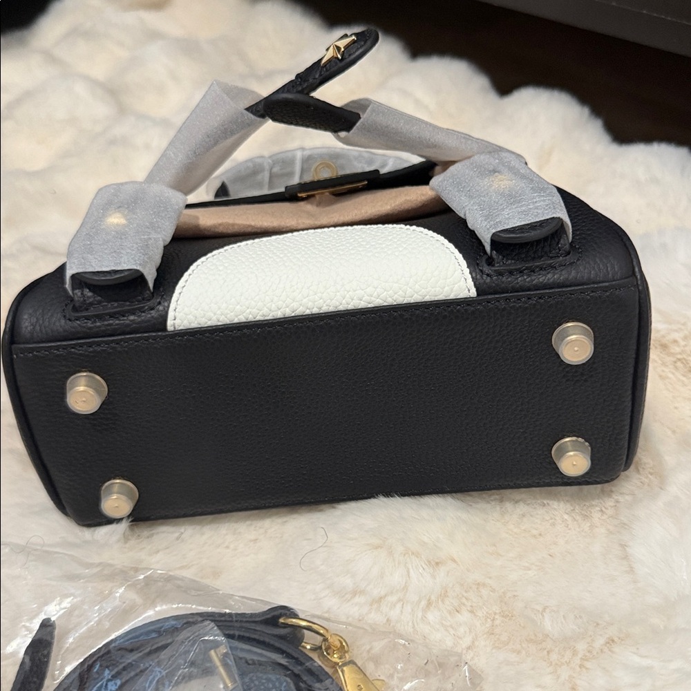 Black and White genuine leather mini Panda Design Handbag - Picture 12 of 14